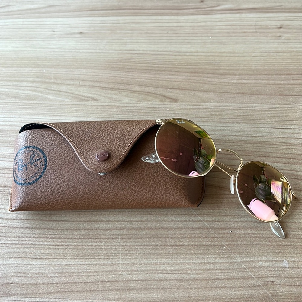 Rose gold lens gold frame, round Ray-Bans